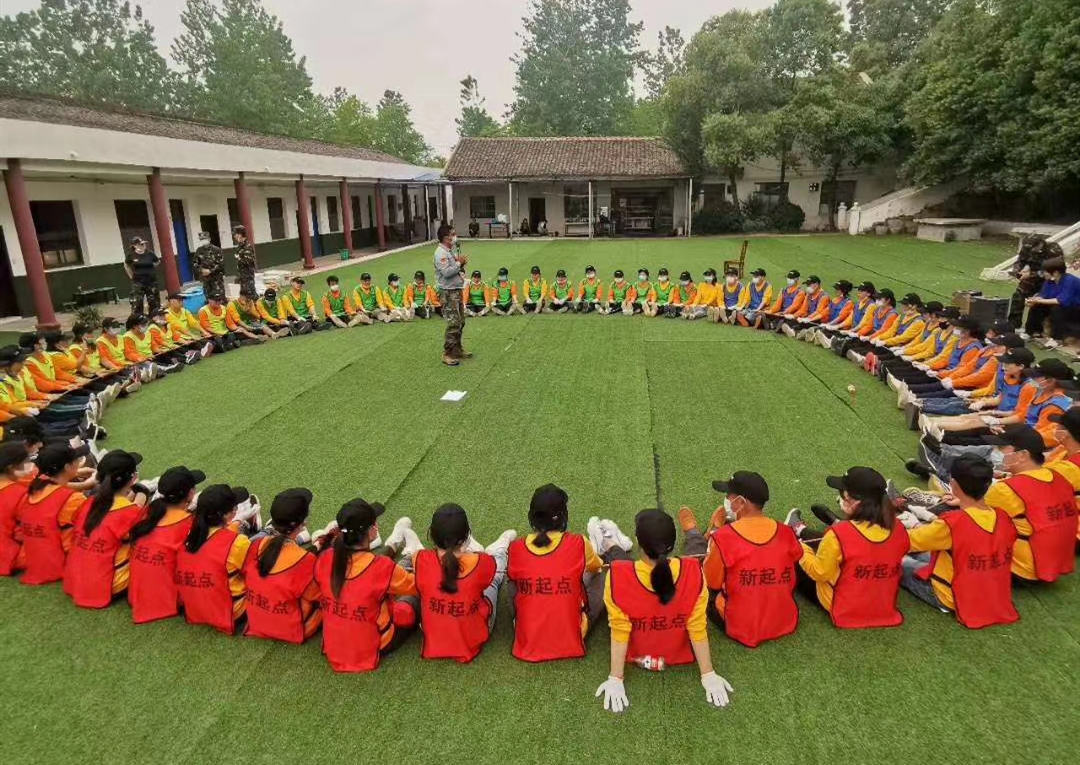 晶全照明团建同心圆游戏.jpg