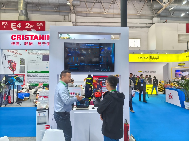 微信图片_20251013134120_2574_17(1).jpg 微信图片_20251013134120_2574_17(1).jpg